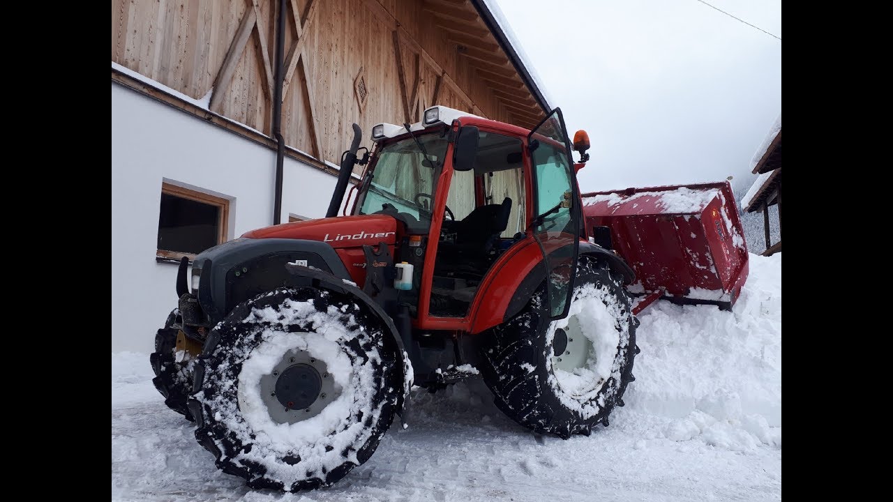 Schneeräumung mit Lindner