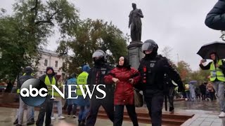 Hundreds of people arrested in Russia for protesting new military draft