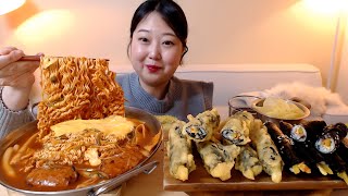 매콤 촉촉한 치즈 라볶이 꼬마김밥 바삭한 김밥 튀김 분식 떡볶이 먹방 Spicy Tteokbokki Noodles Fried Gimbap Koreanfood Mukbang