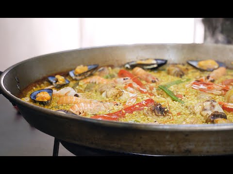 Vídeo: Paella Amb Marisc I Pollastre