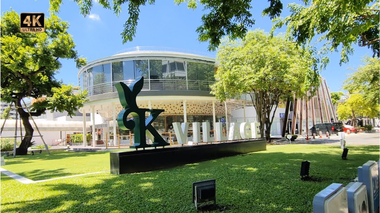 Bangkok - K-Village Open Air Shopping Center - Nihonmachi Japanese Mall