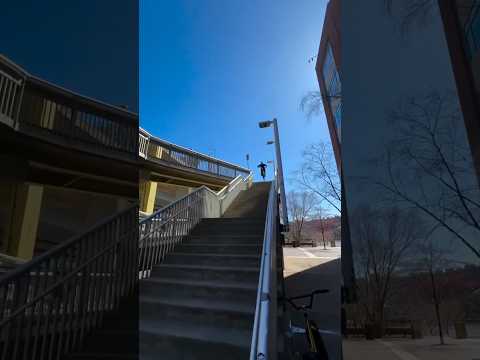 الفرق بينك وبينهم مكتوب تحت شوف الكابشن بس لو قلبك قوي