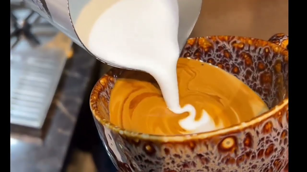 Wing Heart Latte Art 🎨 | Coffee Art