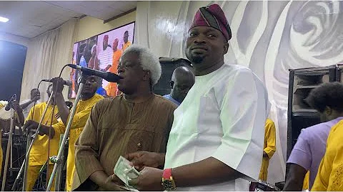 YOU NEED TO WATCH WHAT HAPPENED BETWEEN LEGENDARY SINGER,EBENEZER OBEY'S SON, TOLU OBEY&KAMILU COMPO