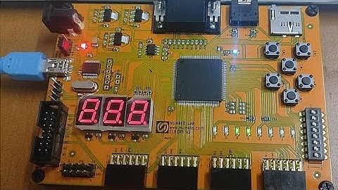 Hardware Output Of Traffic Light Controller using Spartan 3A FPGA.