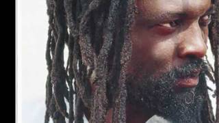 Lucky Dube - Remember Me chords