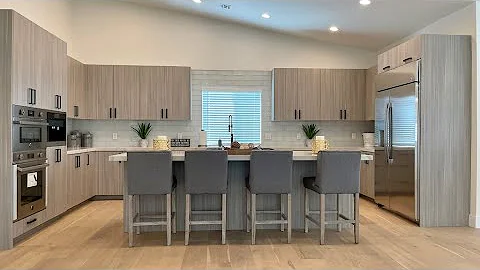 1986 Modern Remodeled Single Story 1/2 Acre, Casita, RV Parking, Pool, 3317 Sqft, 5BD, 4BA, 4CR