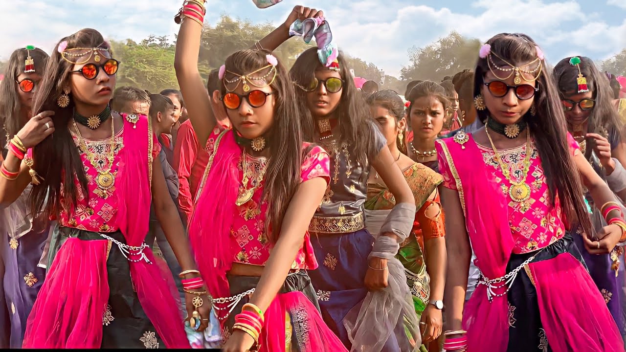 કપડા ધોવા ને બહાને કોતેડે મલવા આવતી રમીલા || Adivasi Timli Dance || Dipak R Bariya Girls Dance 2022