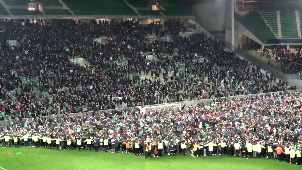 AS Saint-Etienne Fans Magnifique Pitch invasion | Coupe de France final
