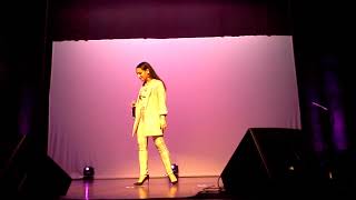 Video voorbeeld van "Filipa Azevedo - Chamar a música"
