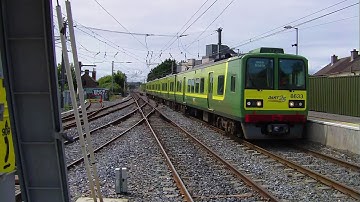 Dart train number 8633 arriving at Howth Junction station