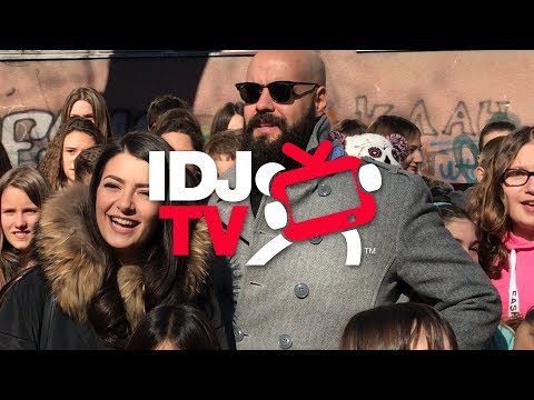 OSNOVCI PEVAJU PESMU "NOVA DECA" GRUPE BALKANIKA | 09.02.2018 | IDJTV