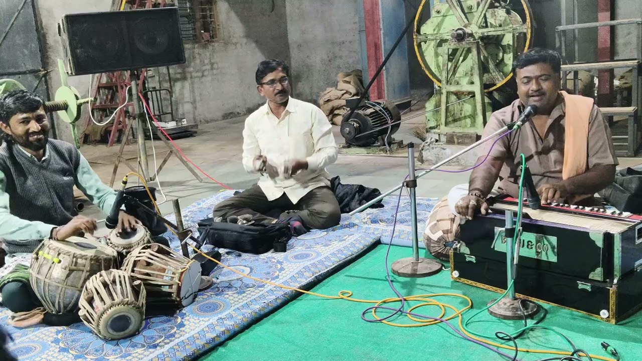 સ્વરઃ રામદાસ દુધરેજીયા.... ઉસ્તાદ :- કવસલ બાપુ..... અગીયાર નીમીત્તે ભજન સંતવાણી. ..  બાબરા.  વીનુભાઈ