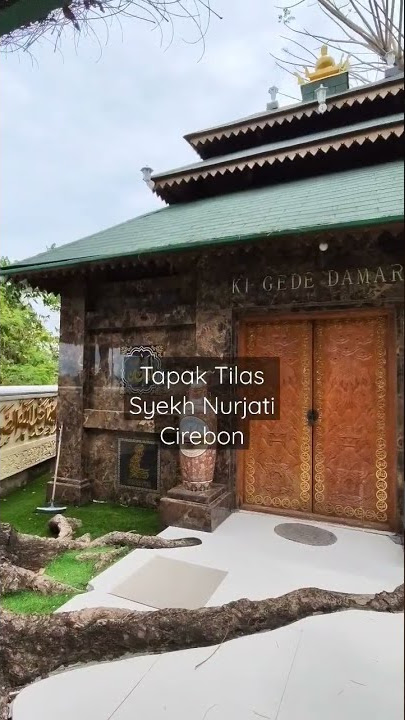 Batu Dari Puser Bumi Di Tanah Cirebon Jawa Barat #tempatkramat #makamkeramat #kisahislami