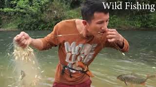 BEST fishing, Catching fish with a fishing net, Wild Fishing In Many Wonderful Ways