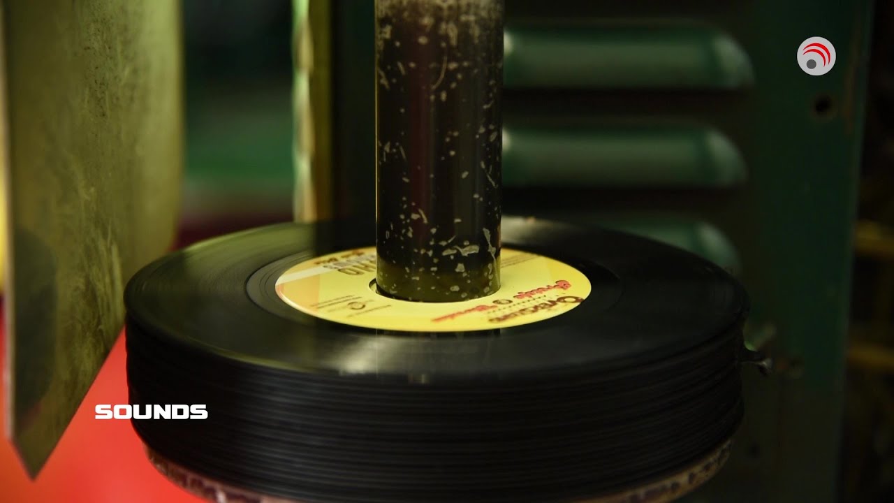 Wie Viele Rillen Hat Eine Schallplatte Von 30 Cm Radius Die Entstehung einer Schallplatte - YouTube