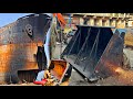 How Heavy Duty China Loader Big Bucket Are Made From Old Ships High Strength Sheet ||