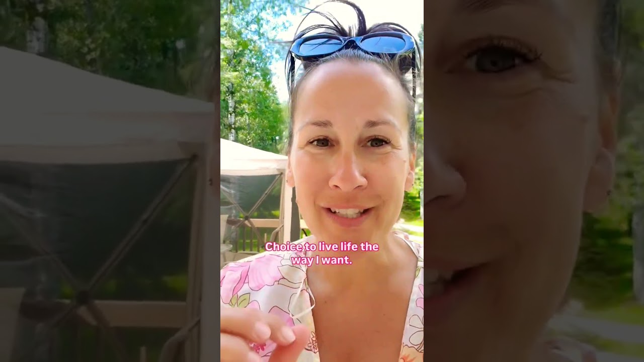 Discover why building an online business beats the 9–5 grind—more freedom, more growth, more you.