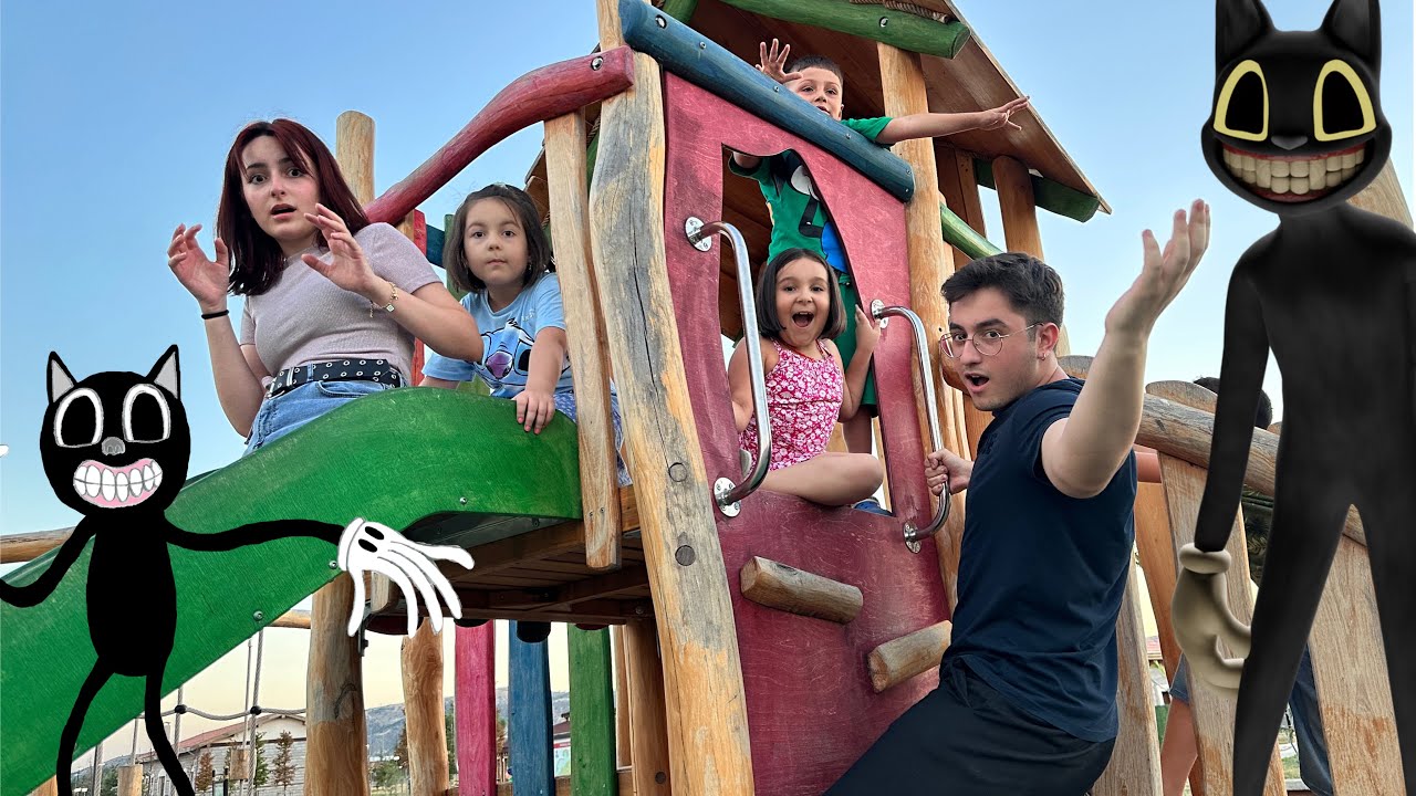 ZEYNEP VE HİRANUR PARKTA CARTOON CAT PEŞİMİZDE !!