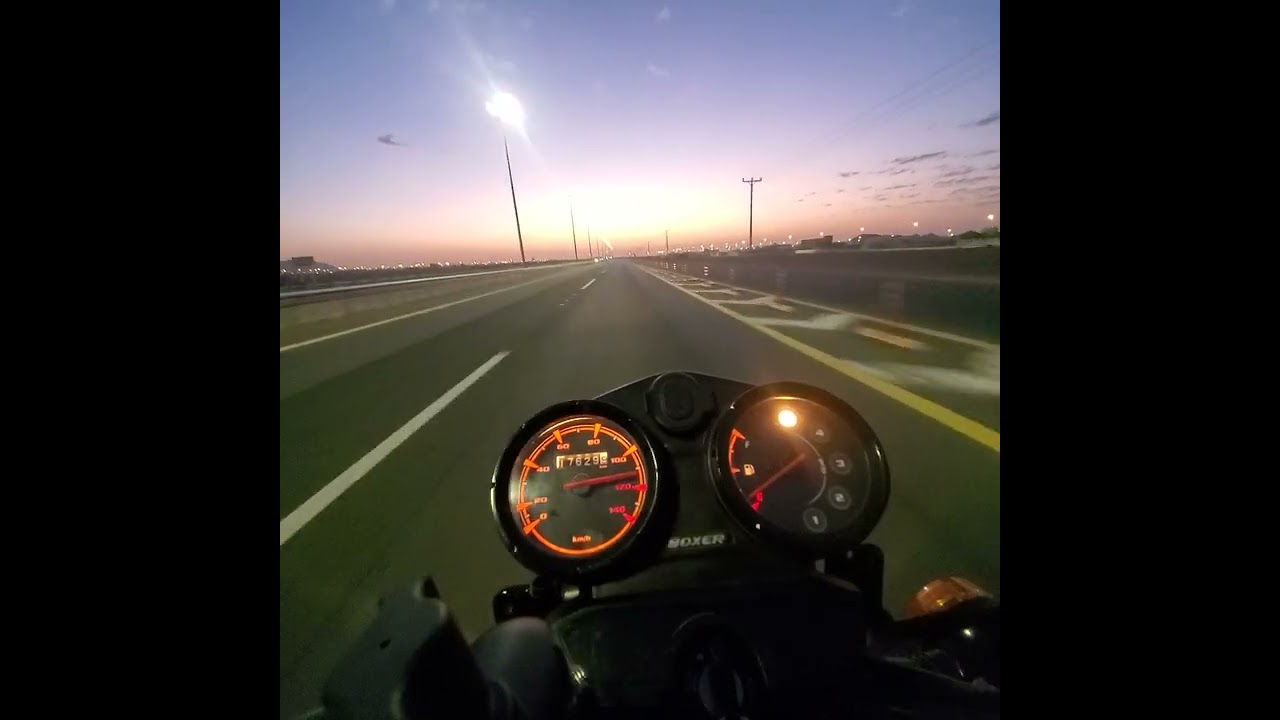 على الطريق بجاج بوكسر 150