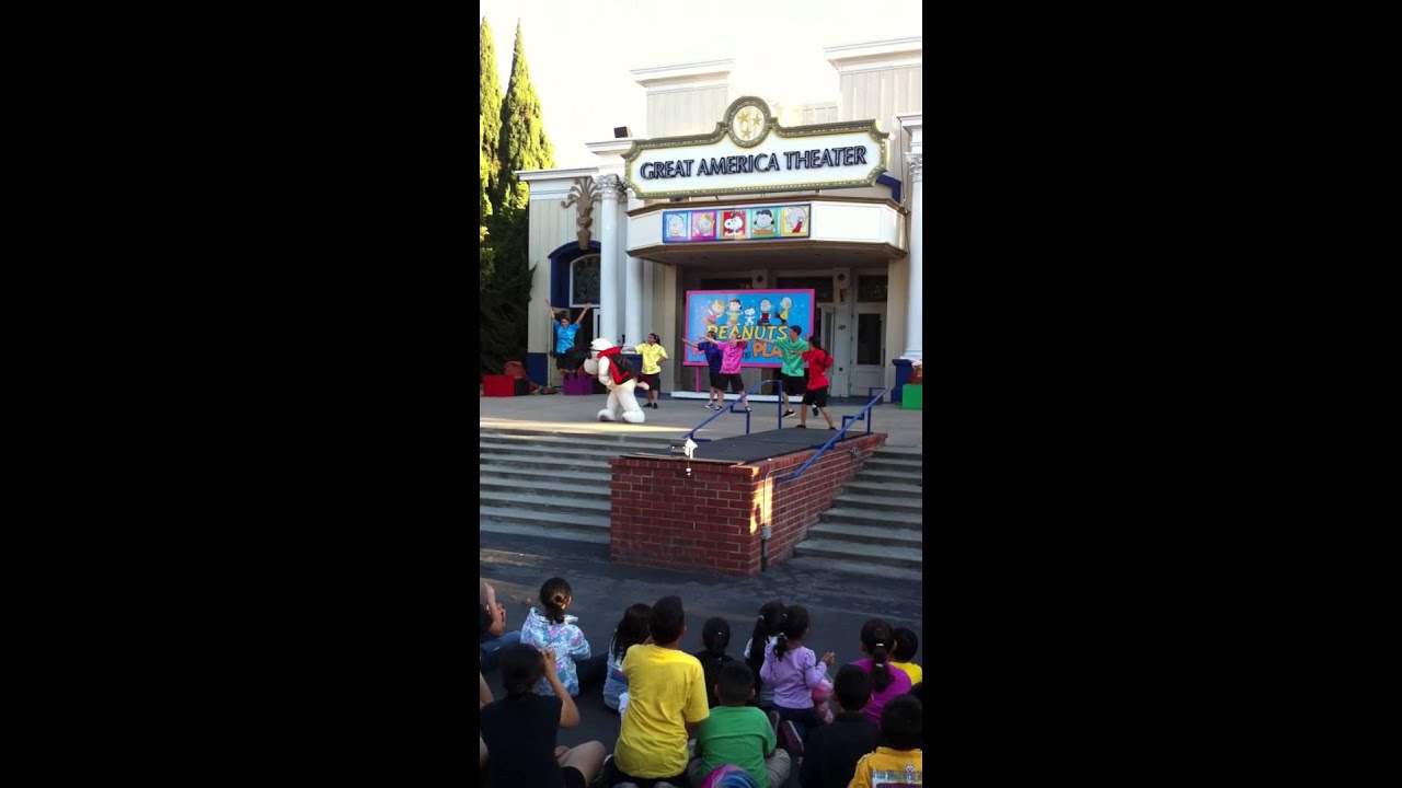 Peanuts Party in the Plaza Great America 2010 YouTube