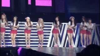 Love & Girls _Girls' Generation (Girls & Peace World Tour in Seoul DVD)