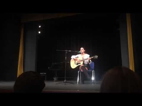 Ani luarsabishvili- ნაცრისფერი ყვავილებით