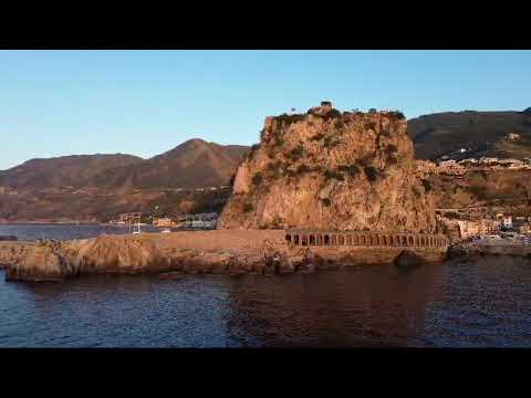 Scilla, rocca del Castello Ruffo a rischio: un video dell'estate mostra le crepe