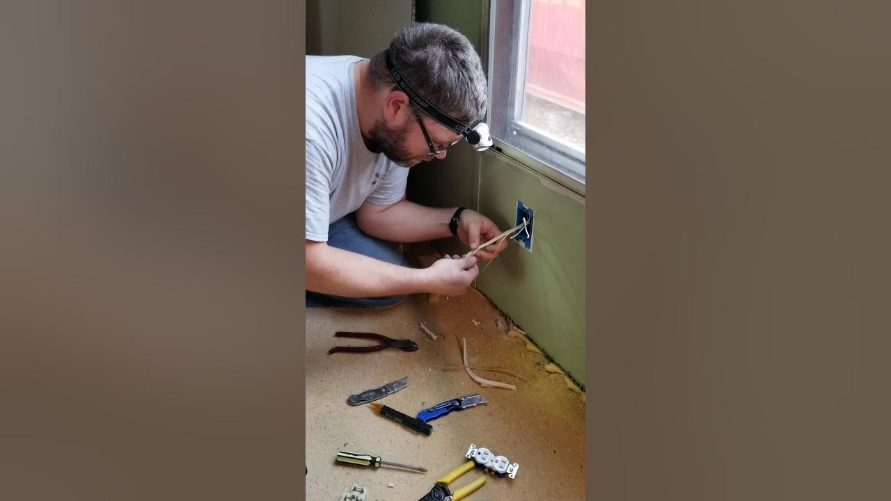 How to replace a plug in a mobile home YouTube