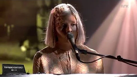 Aurora - Life on Mars (David Bowie)