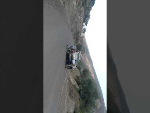 تعطل سياره العزب في قريه الذراع مديريه التعزيه اثناء رحله قصيره 