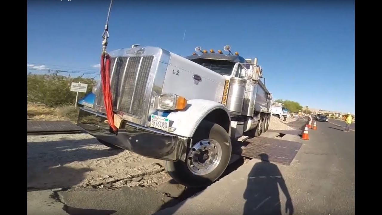 Super 10 Fall in a Hole