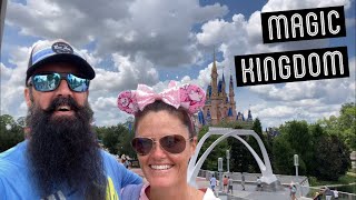 A Very Crowded Day at the Magic Kingdom || Disney World