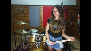 GUNS N&#39; ROSES - WELCOME TO THE JUNGLE - DRUM COVER by CHIARA COTUGNO