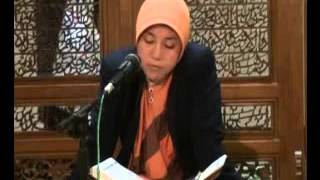 Pembaca ayat suci al Qur'an Termerdu di Dunia Qoriah Terbaik Internasional Malaysia - Hj Rahmawati H