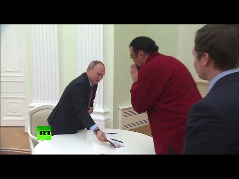 וִידֵאוֹ: איך להכין דרכון רוסי