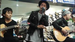 coldrain - Heart of the Young (acoustic) (Banquet Records, Kingston, 23 oct 2015)