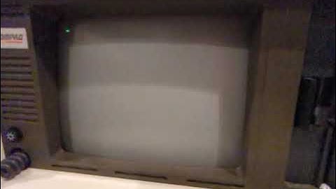 Compaq Portable Booting DOS off a Miniscribe 8425