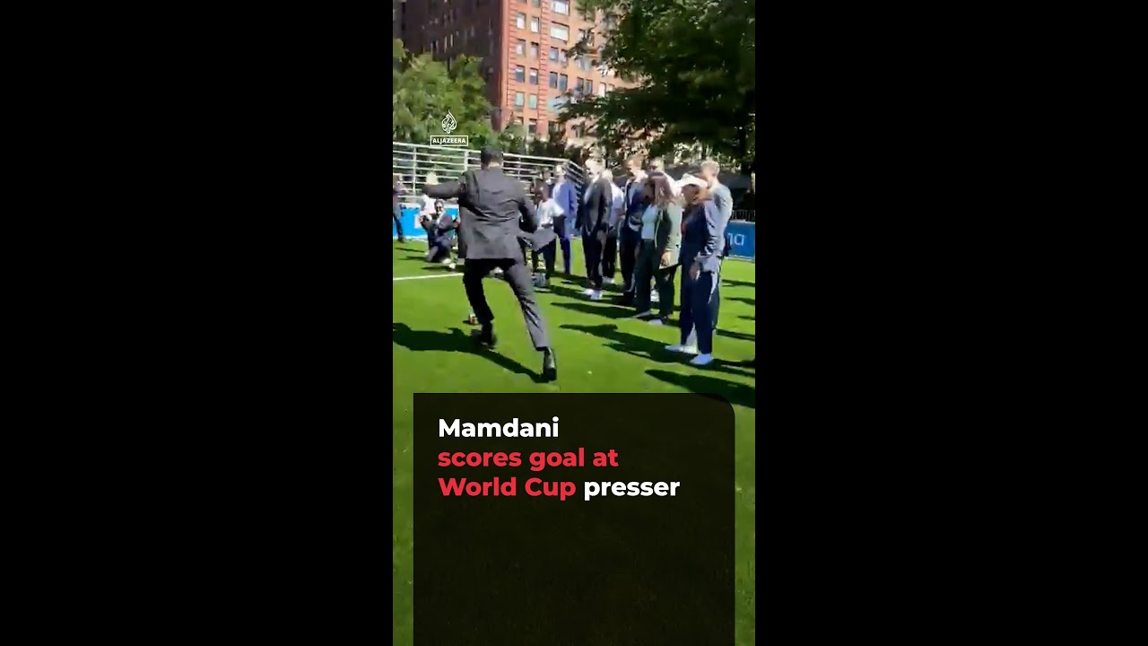 مامداني يسجل هدفاً في المؤتمر الصحفي لكأس العالم