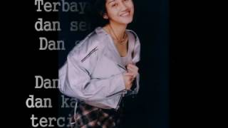 Nike Ardilla   Pudar Lyrics   YouTube