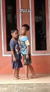 dulu.. waktu kecil berantem sekarang..udah gede Bersama lagi