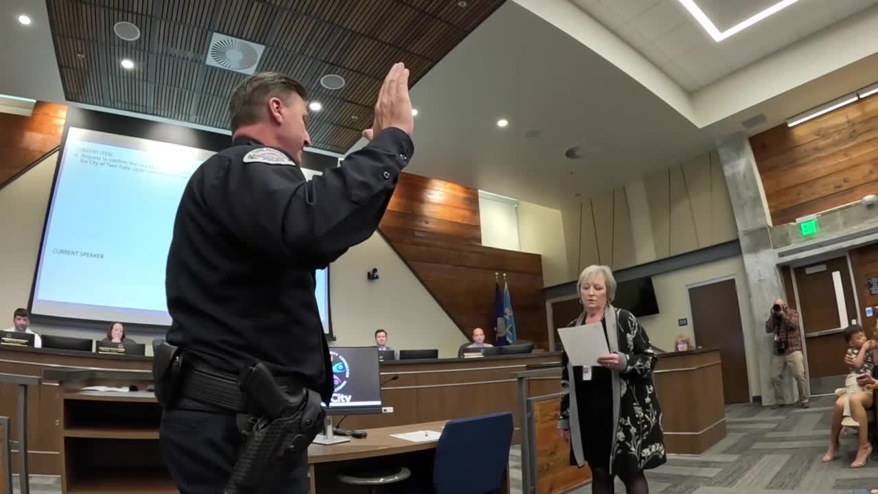 Matthew R Hicks Matthew Hicks sworn in as new Twin Falls Chief of Police - YouTube