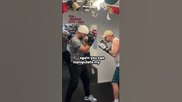 #boxing #shorts #shortsvideo #youtubeshorts #tips #padwork #defence
