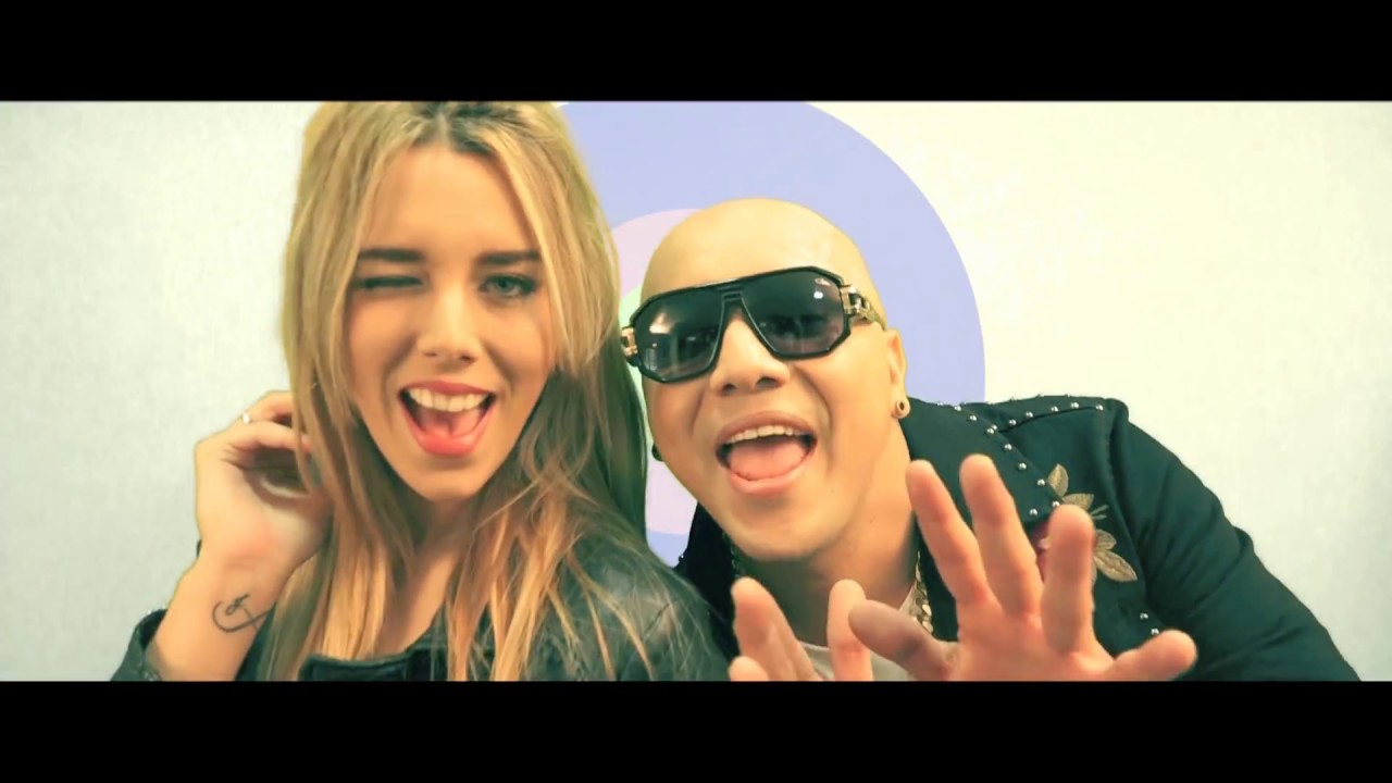 Watch Eva - Maxishow (Videoclip Oficial) on YouTube Watch Eva - Maxishow (Videoclip Oficial) on YouTube