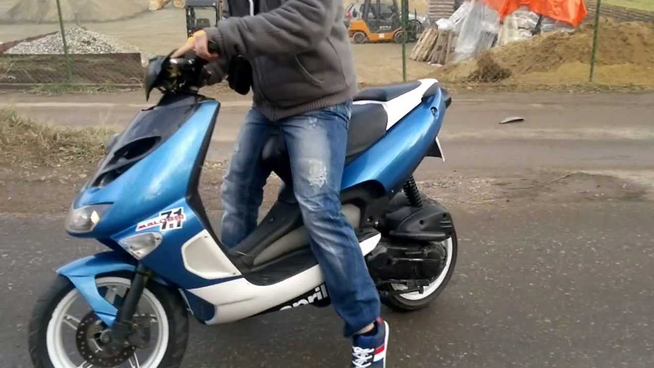 Aprilia sr 50 Malossi Mhr Replica kit - YouTube