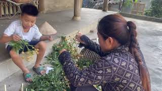 The girl was very touched by her kind aunt's encouragement.