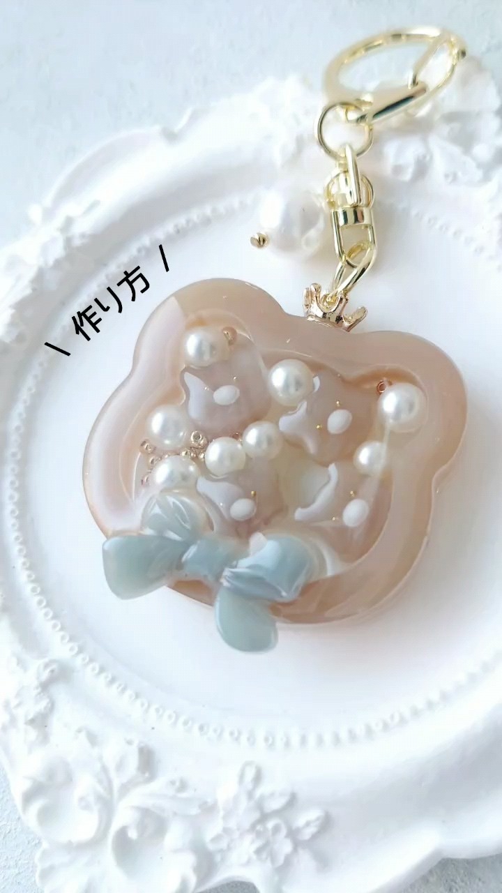 612】ティータイムクマさん♡ レジンヘアゴム シェイカー ハンドメイド
