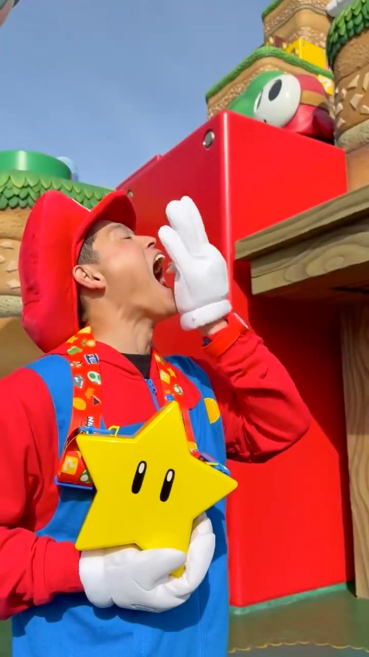 Let's Go Eat the DK Wild Hot Dog at USJ!