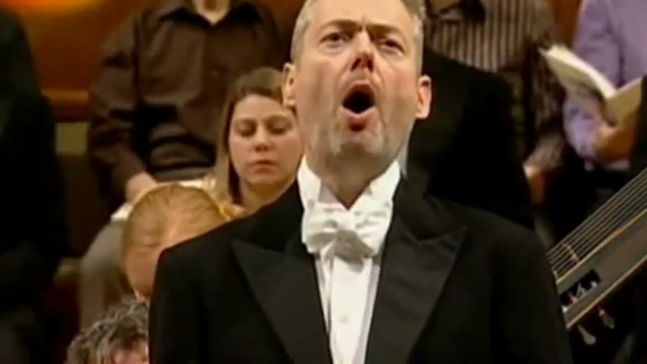 Handel 1742 Messiah Oratorio HWV 56 Harry Christophers - YouTube