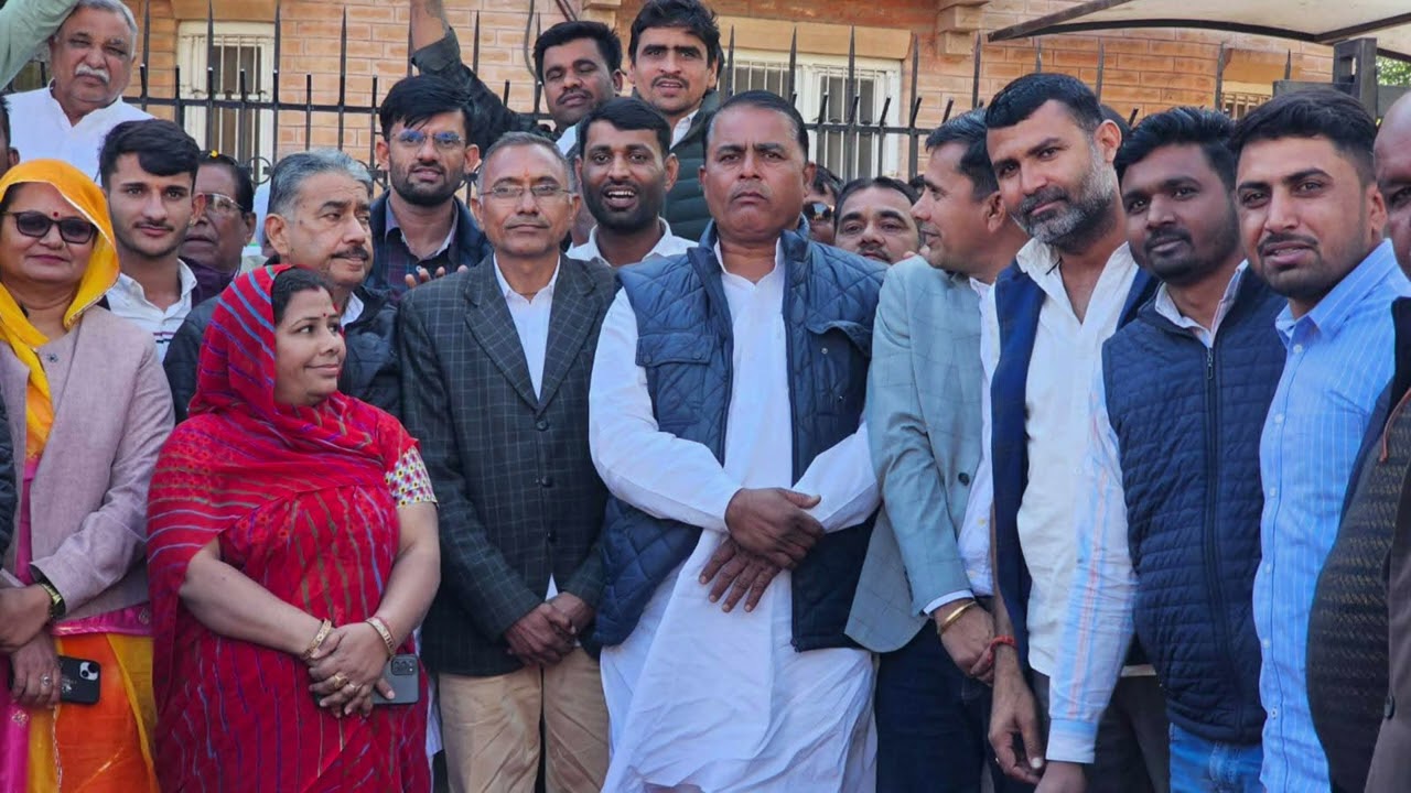 कांग्रेस कमेटी के निर्देशों के  आज बालोतरा में मनरेगा बचाओ संग्राम एक दिवसीय सामूहिक उपवास कार्यक्रम